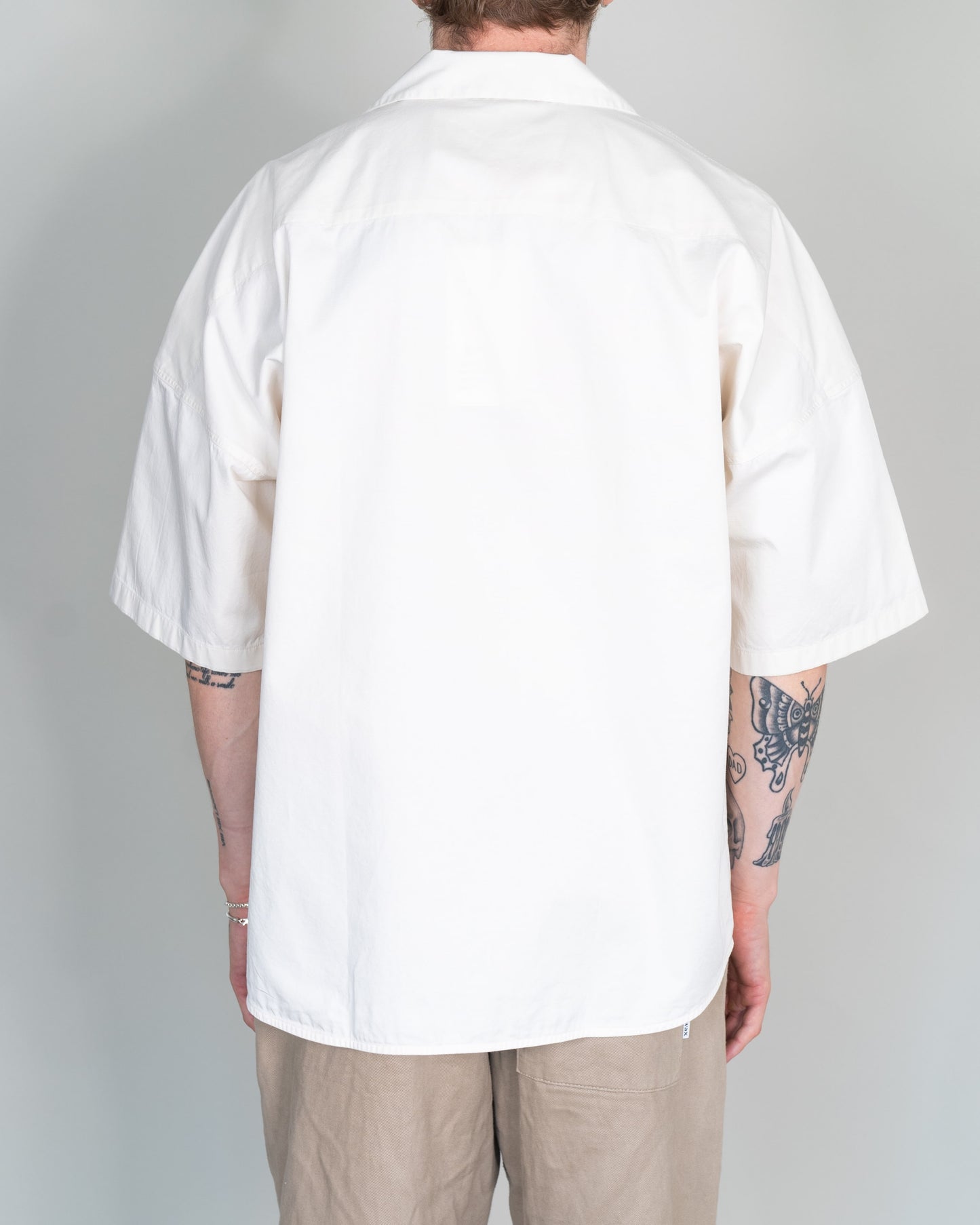 SHORT SLEEVE SHIRT (COLD ECRU)