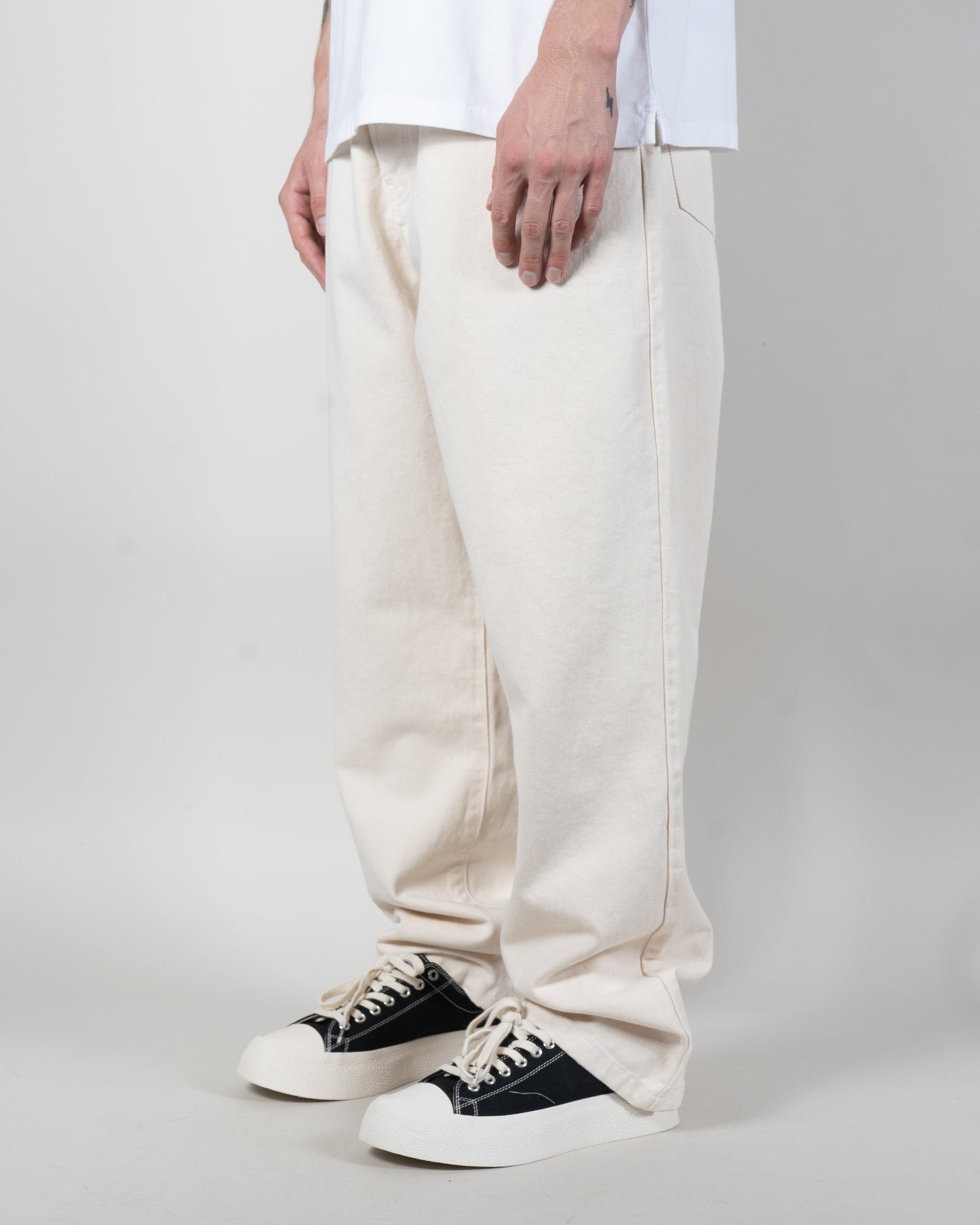 DRS PANT (OFF-WHITE DENIM)