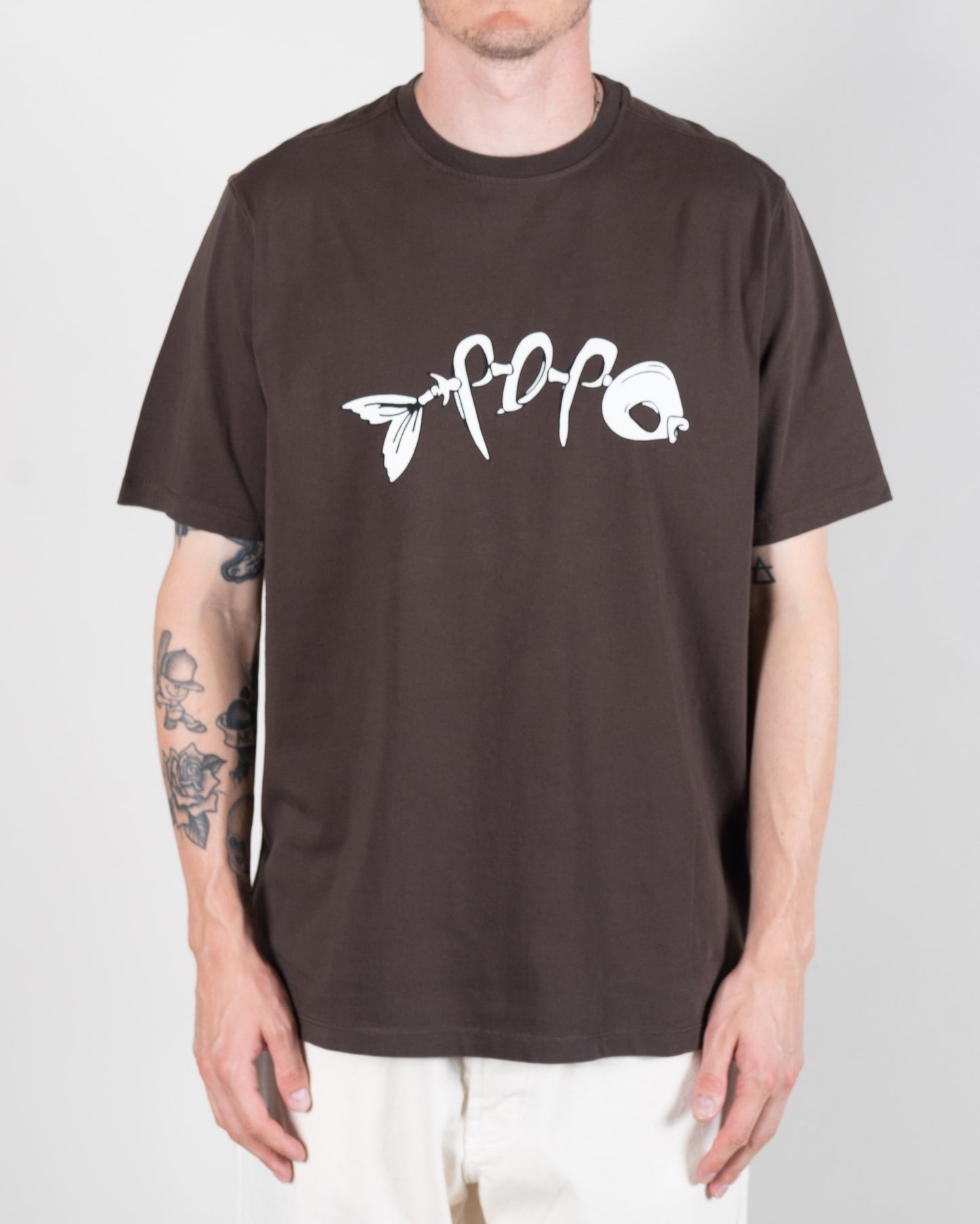 DEAD FISH TEE (BROWN)